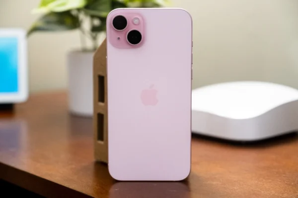 iPhone 15 Plus Pink